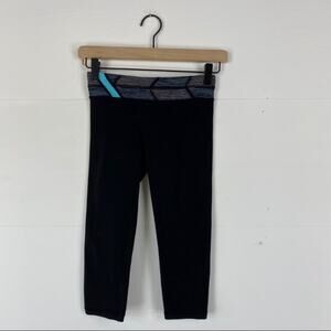 Ivivva Lululemon cropped black leggings with gray waist band